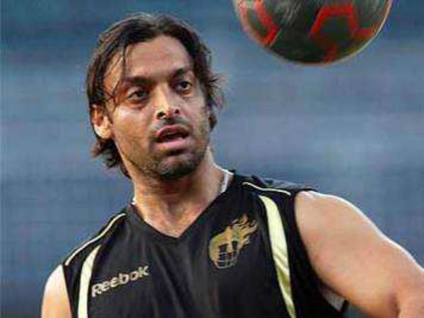 ఢిల్లీపై అక్తర్ 4/11..