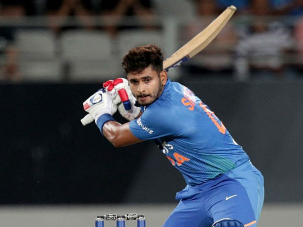 లవ్‌లో పడ్డాడనుకున్నా: