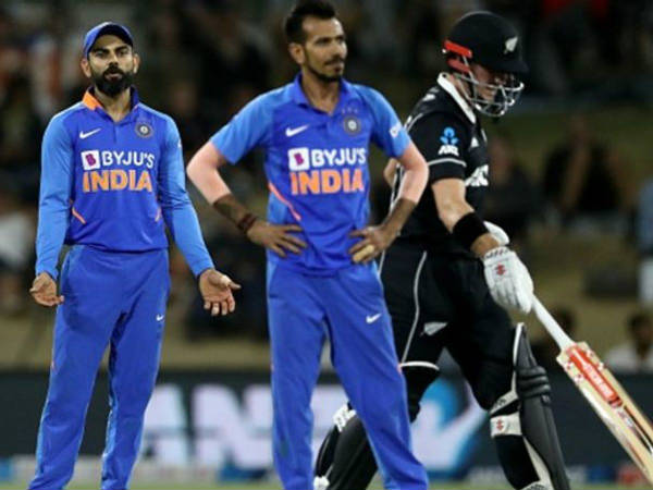 ముందైతే కోహ్లీని ఔట్ చేయండి..