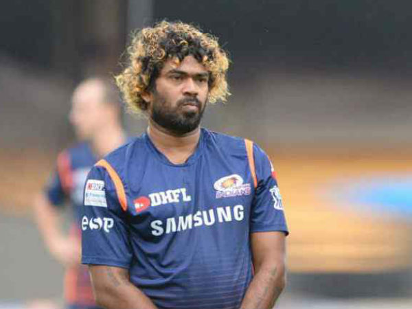 రైనా, మలింగలను విస్మరించాడు: