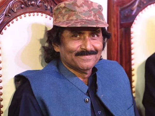 దోచుకున్న దొంగలు..