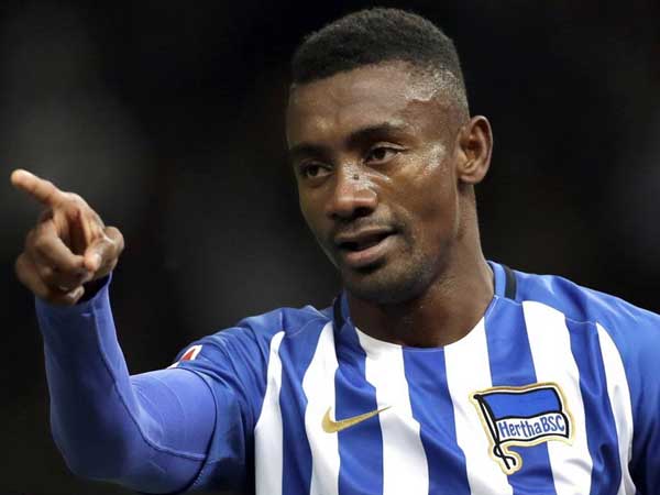 కాలౌ సస్పెండ్