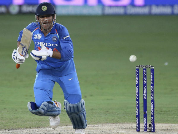 ధోనీనే ఫాస్టెస్ట్ రన్నర్: