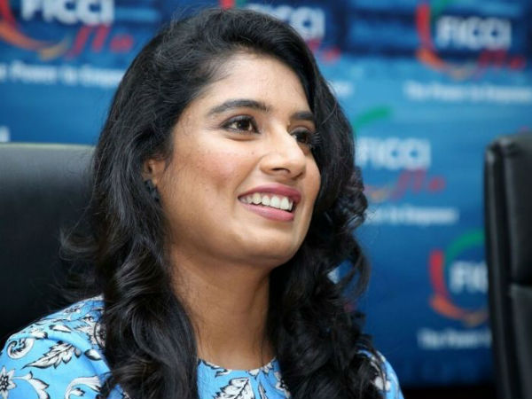  ఇంట్లో కష్టంగా ఉంది..