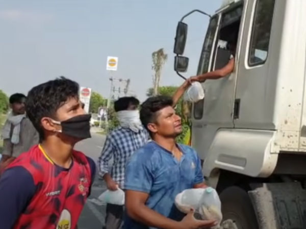 వెయ్యి ప్యాకెట్లు అందించాం..