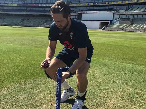  తొలి క్రికెటర్లుగా బ్రాడ్‌, వోక్స్