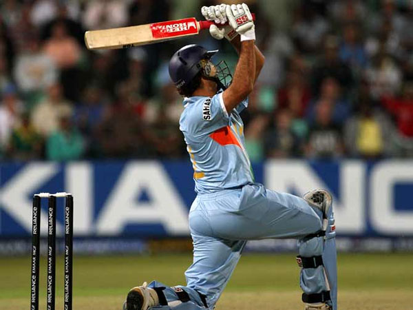 నా ఇంటిపై రాళ్లతో దాడి చేశారు: