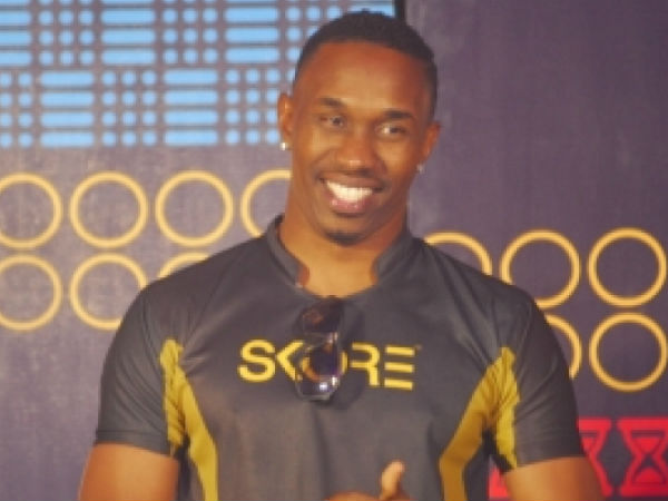  104 మ్యాచుల్లో 121 వికెట్లు: