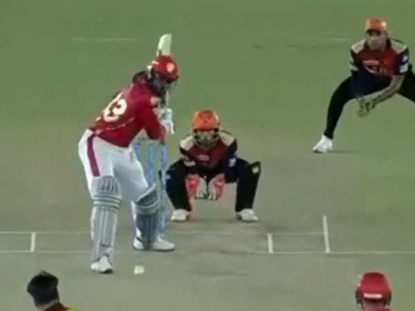 15 రన్స్‌తో గెలుపు..