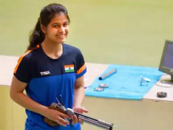 గుర్రపు స్వారీ చేస్తున్నా: '