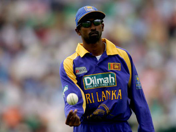 మోటార్ మౌత్ అని పిలిచేవాళ్లం: