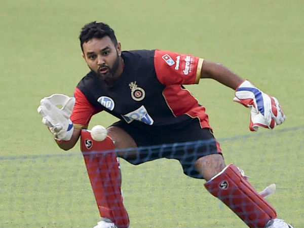 ఆర్సీబీ కెప్టెన్‌గా..