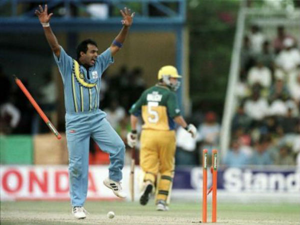 136 వన్డేలు, ఒక టెస్టు: