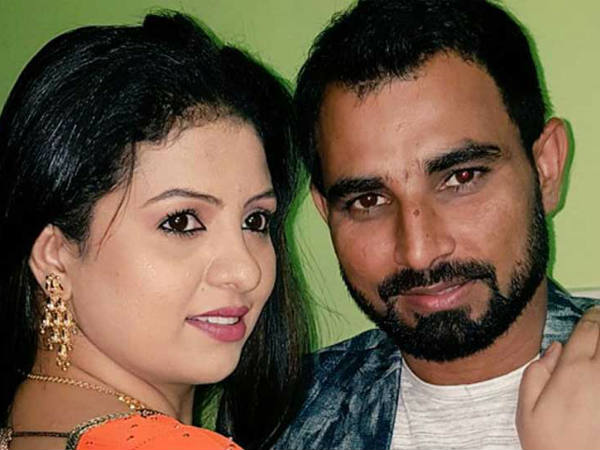 సన్నీలియోన్ మించిపోయావ్..