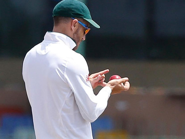 కొత్త లోగో: