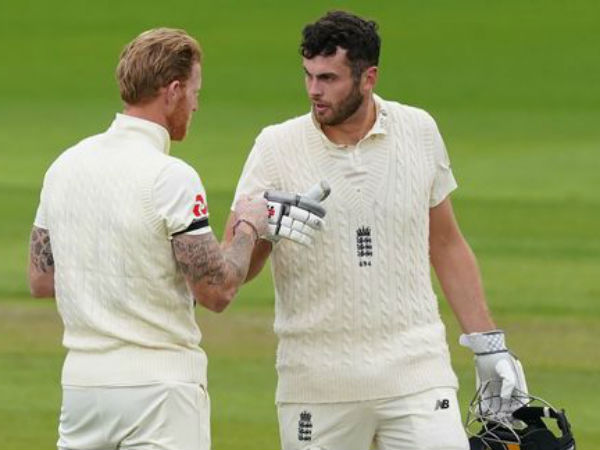 నాలుగో వికెట్కు 260 పరుగులు: నాలుగో వికెట్కు 260 పరుగులు: