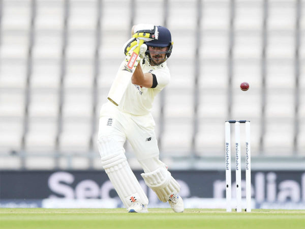 ఒకే మ్యాచ్లో నలుగురు ఓపెనర్లు: ఒకే మ్యాచ్లో నలుగురు ఓపెనర్లు: