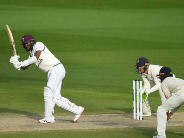 ఆదుకున్న బ్రాత్‌వైట్‌: