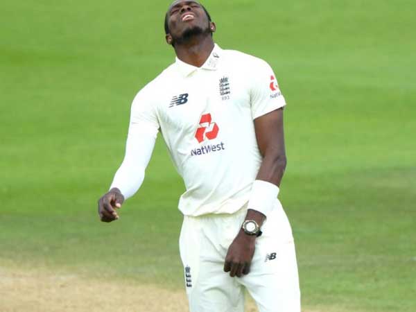 రూము వెలుపలికి వచ్చేందుకు కూడా అనుమతి లేదు రూము వెలుపలికి వచ్చేందుకు కూడా అనుమతి లేదు