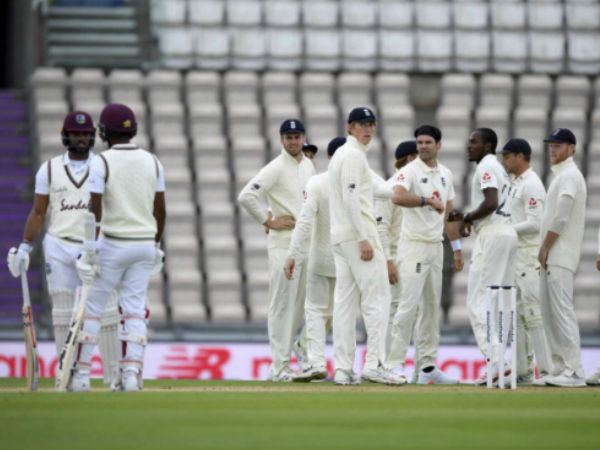 ప్రతీ సమీక్షలో అంపైర్స్ విఫలం..