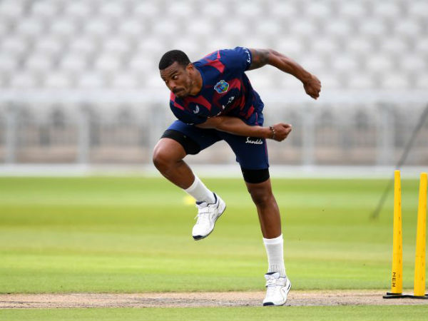 రిజర్వ్‌ ఆటగాడిగా ఎంపికై: