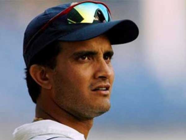 ముఖంలో కంగారు కనిపించేది కాదు