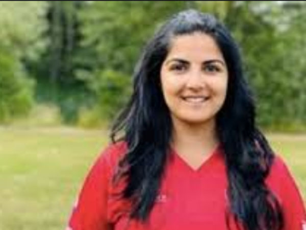 సతీమణి సర్ నేమ్..