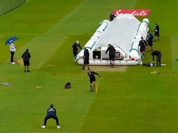 శానిటేషన్‌‌ బ్రేక్‌లు కూడా