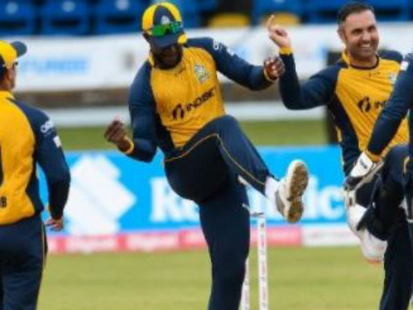 దుబాయ్‌కు పయనం..