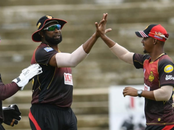 హెట్‌మైర్ హాఫ్ సెంచరీ: