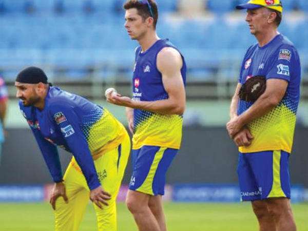  దుబాయ్‌లో 21, అబుదాబిలో 21: