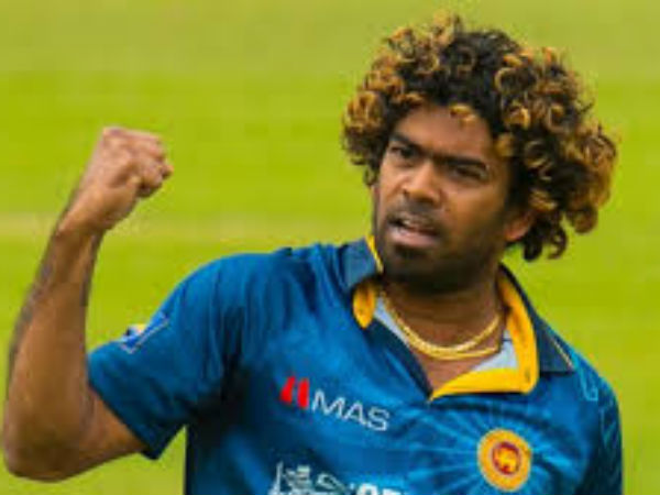 ఐదు హ్యాట్రిక్ వికెట్లు: