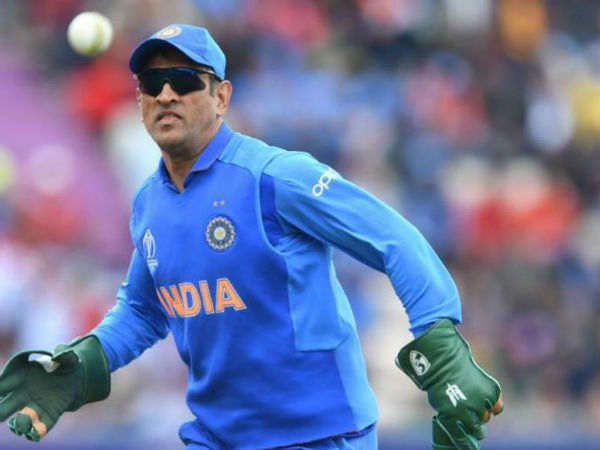 ధోనీ‌లాంటి ఆటగాడు దొరకడు..