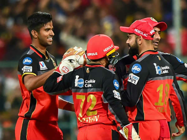 ముంబై నుంచి యూఏఈకి: