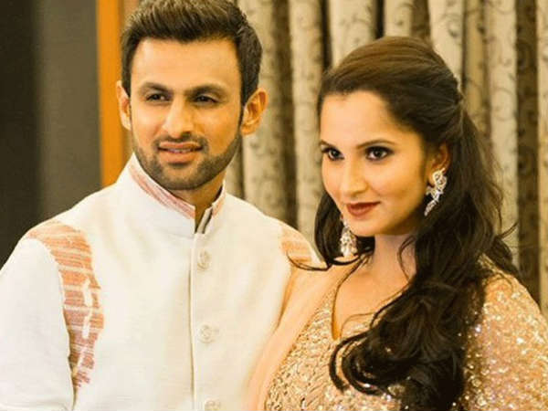  ధోనీని చూస్తే మాలిక్ గుర్తొస్తాడు..