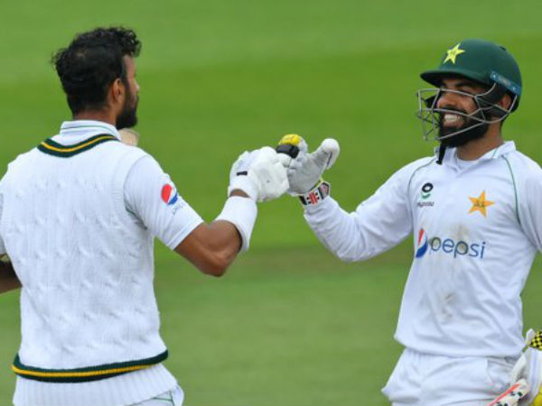 వరుసగా 6 ఓవర్లు మెయిడిన్