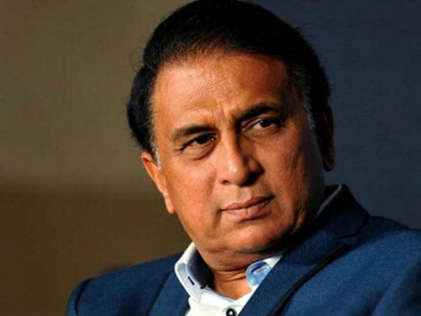 టెస్టుల్లో 10,122 పరుగులు: