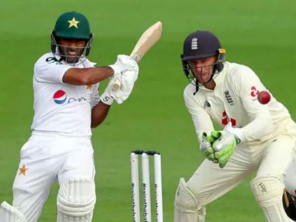 పాక్ ఆధిక్యం 244: