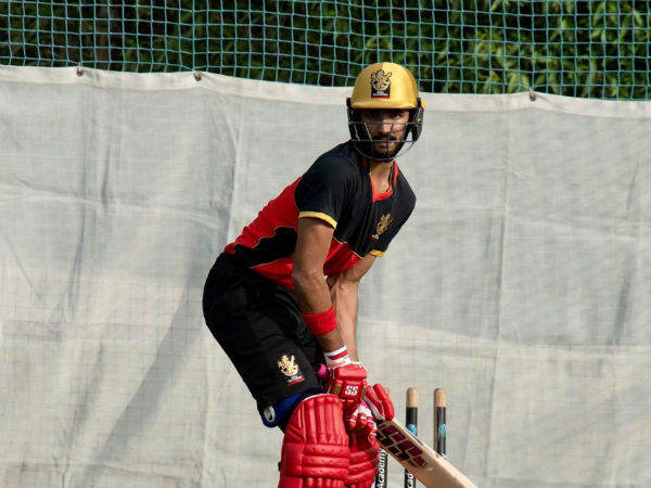 కెరీర్ ఇలా