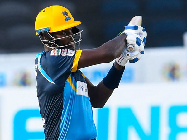 చెలరేగిన హోల్టర్, సాంట్నర్