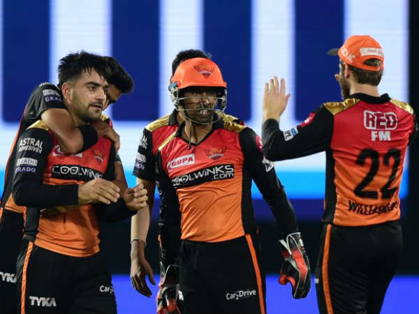 పిచ్ రిపోర్టు, ముఖాముఖి..