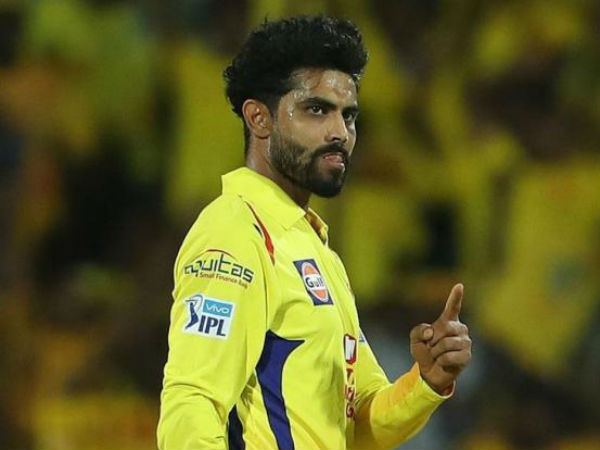 జడేజాకు బంగారు కత్తి: