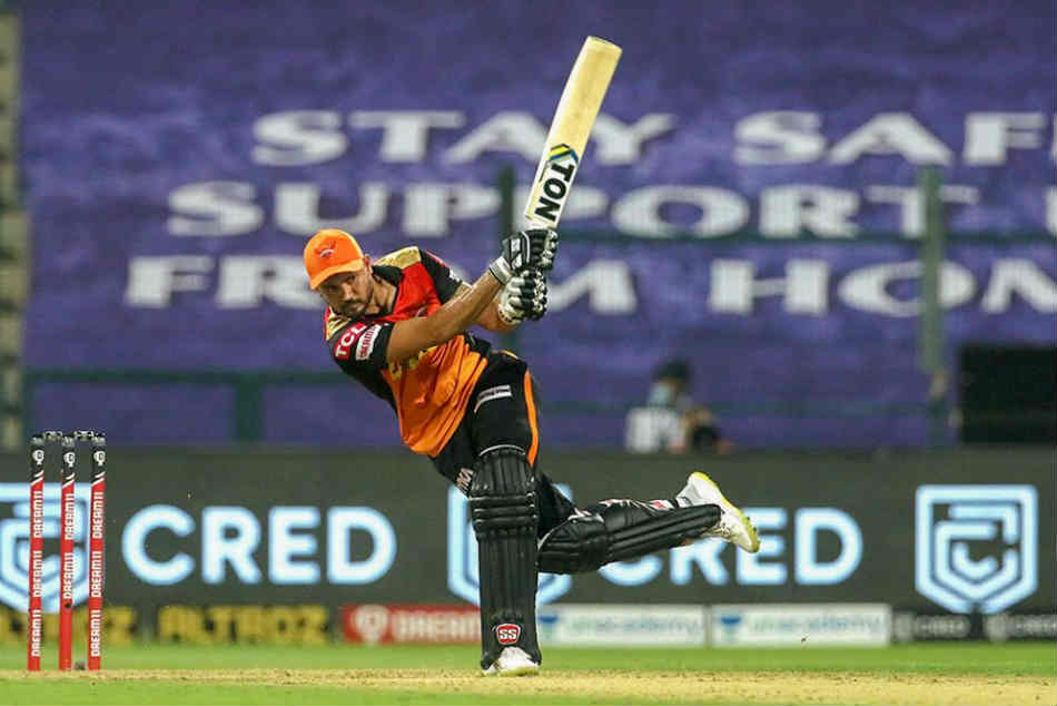 KKR v SRH: Manish Pandey hits fifty, Sunrisers Hyderabad restricted to 142