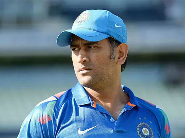 అభిమానుల నిరసనలతో..