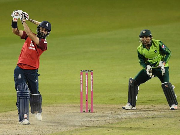 ఆఖరి బంతికి సిక్స్ కొట్టలేక..