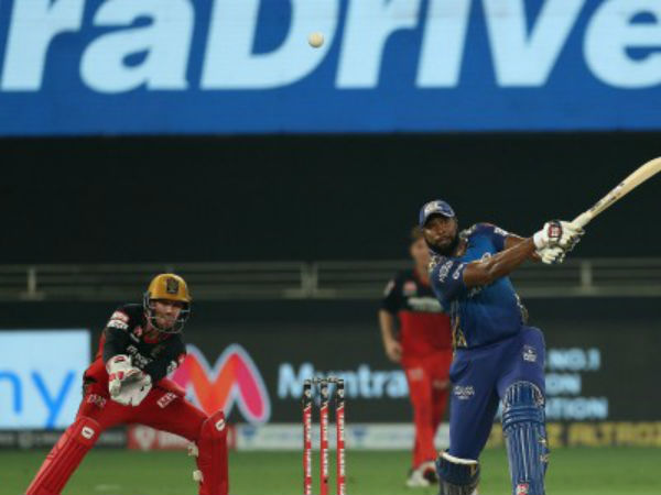 చెలరేగిన పొలార్డ్ 