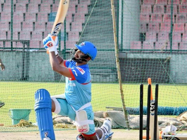 హ్యాట్రిక్‌ సిక్సర్లు