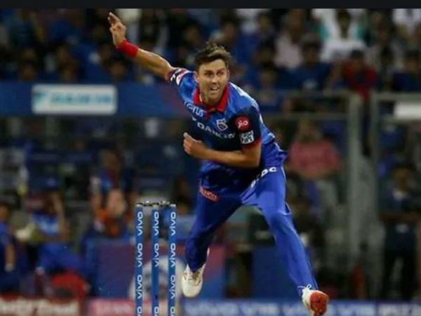  వికెట్లు విరగ్గొడుతున్న బోల్ట్: