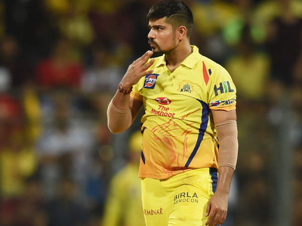 కరణ్‌ శర్మతో బౌలింగ్