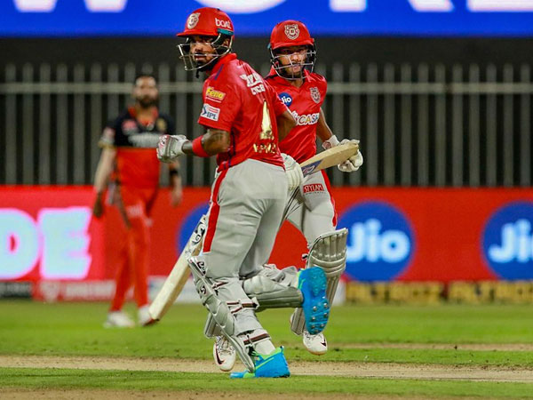 మయాంక్ దూకుడు